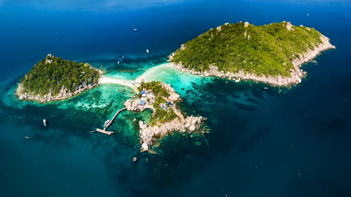 Koh Nang Yuan Islands off Koh Tao Island, Thailand Koh Nang Yuan Islands off Koh Tao, Thailand