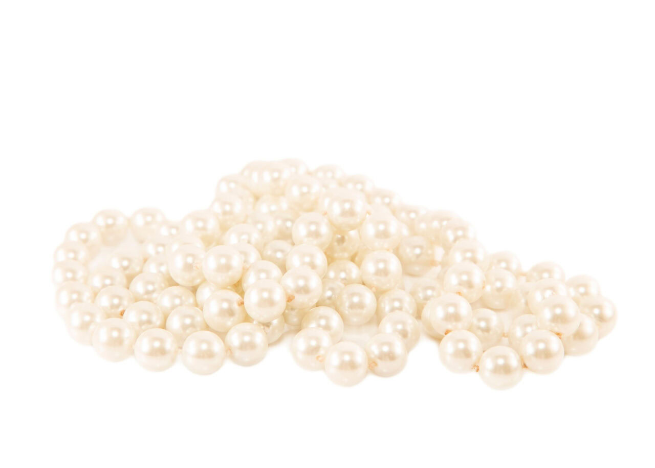 pearls-1280x914-1 White pearls on a white background